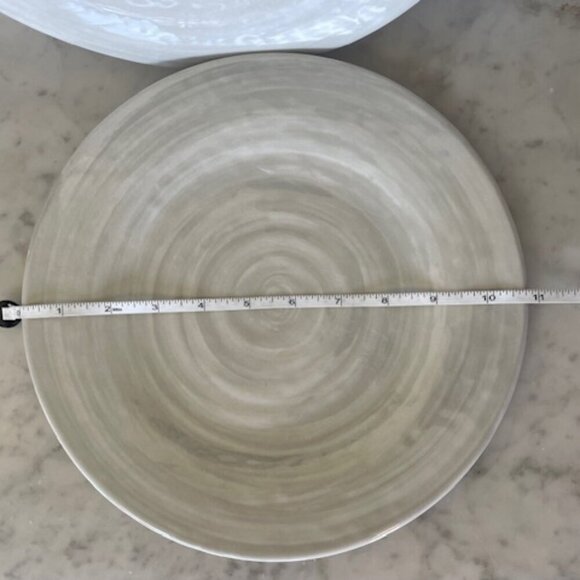 TOMMY BAHAMA Gray Swirl Melamine Dinner Plates (2) - Picture 8 of 11